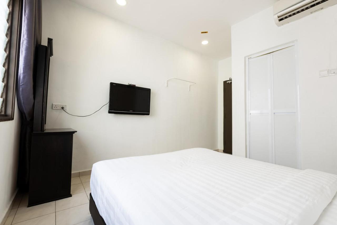 Ant Hotel Malacca Екстер'єр фото